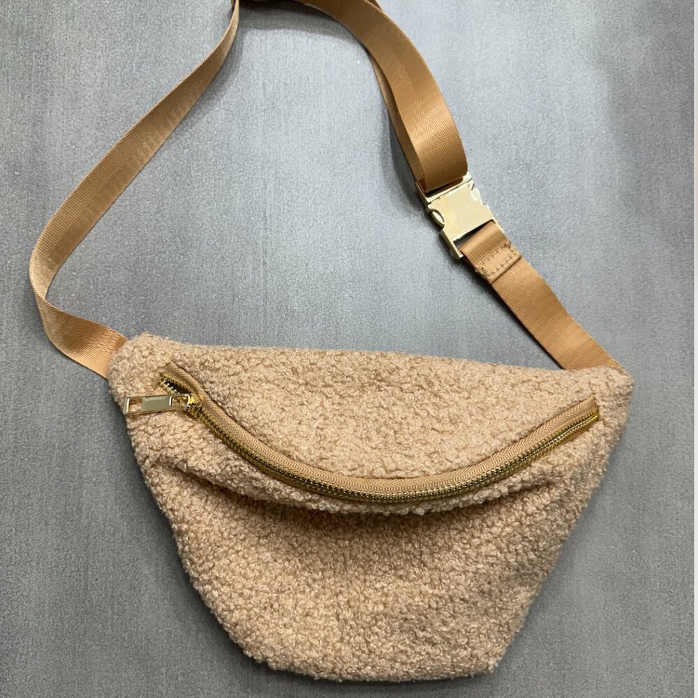 Pink Lily Sherpa Fanny Pack